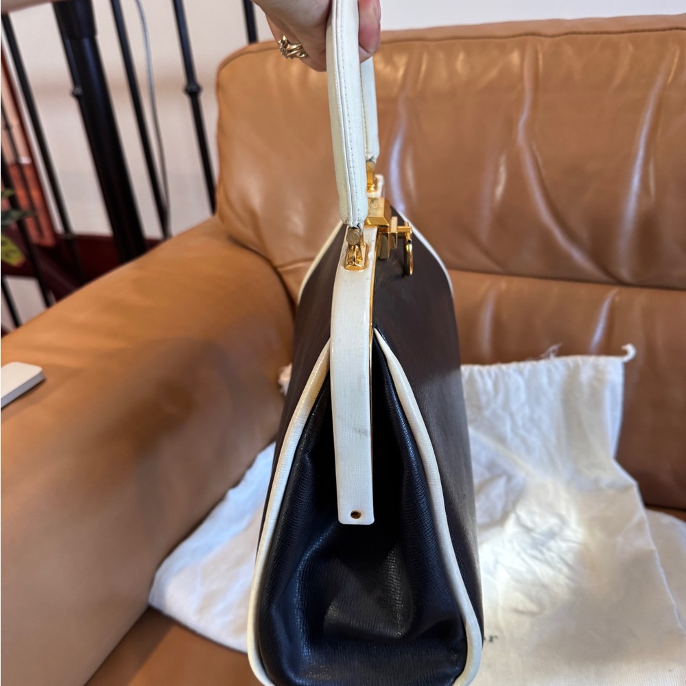 Dior  Black and Cream Fermoire Shoulder Bag - Picture 3 of 11